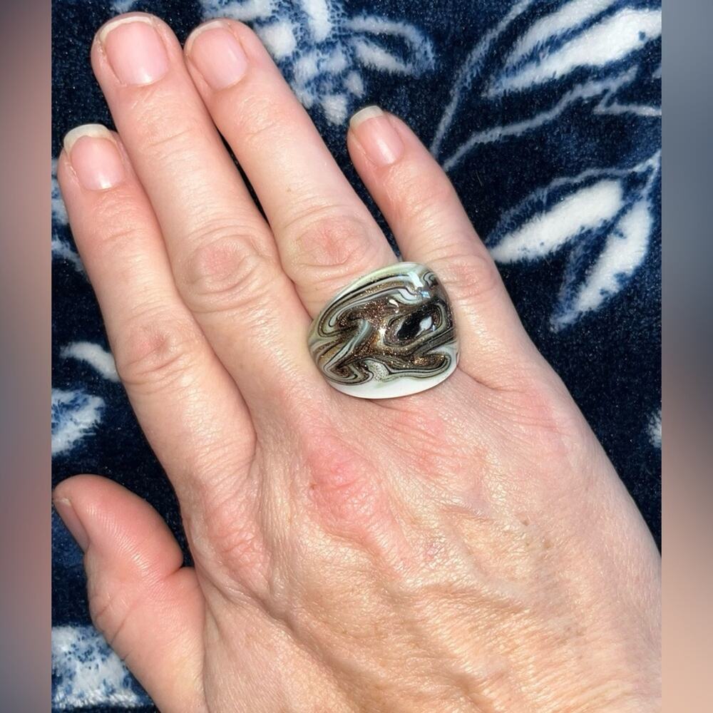 Rare Murano Style Glass Swirls Ring Gold White Black